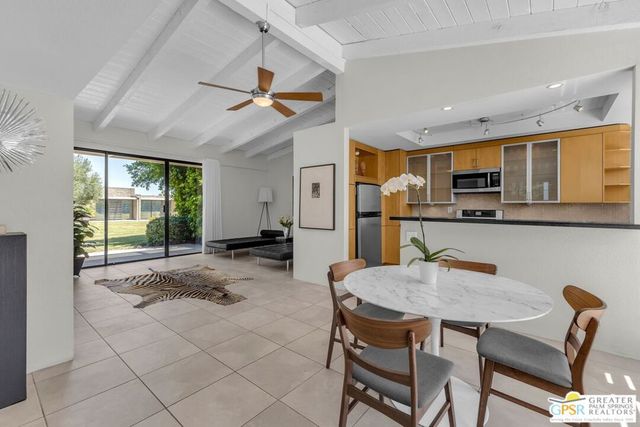 858 N Calle De Mimosas, Palm Springs, CA 92262