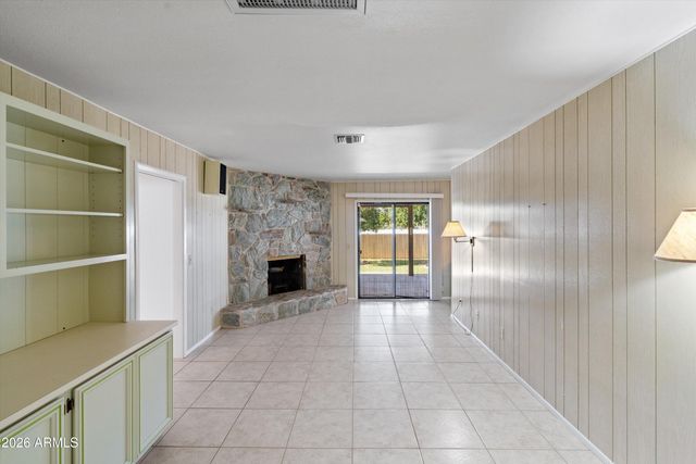 9654 N 18TH Street, Phoenix, AZ 85020