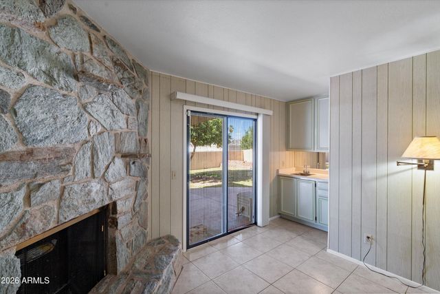 9654 N 18TH Street, Phoenix, AZ 85020