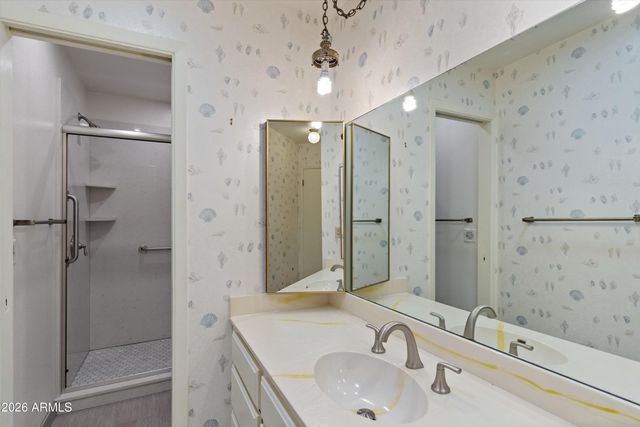 9654 N 18TH Street, Phoenix, AZ 85020