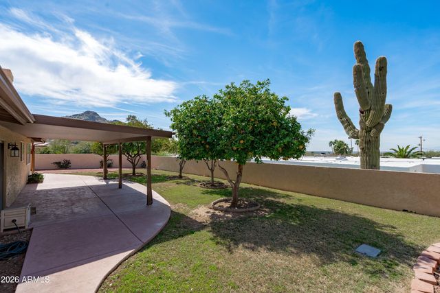 9654 N 18TH Street, Phoenix, AZ 85020