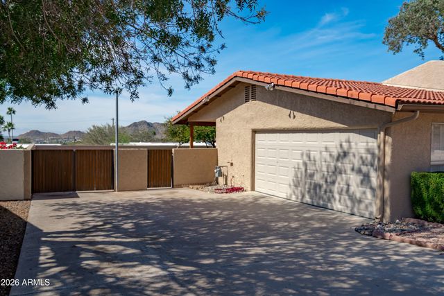 9654 N 18TH Street, Phoenix, AZ 85020