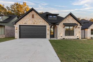 2041 Locklear Ln, Tyler, TX 75703