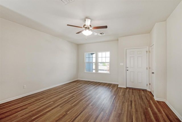 404 Spiny Lizard LN, San Marcos, TX 78666