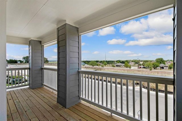 404 Spiny Lizard LN, San Marcos, TX 78666
