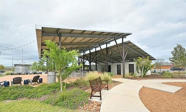 404 Spiny Lizard LN, San Marcos, TX 78666