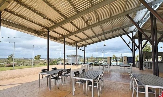 404 Spiny Lizard LN, San Marcos, TX 78666