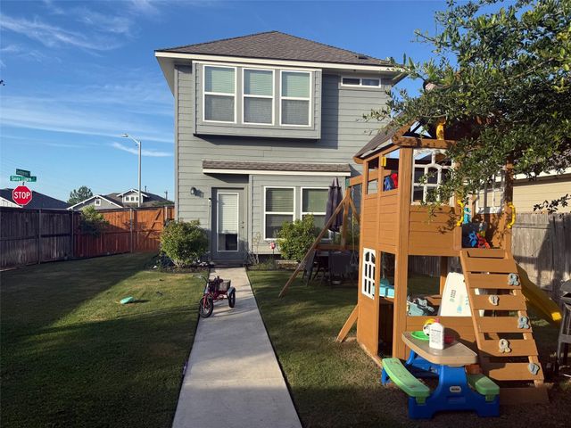 404 Spiny Lizard LN, San Marcos, TX 78666