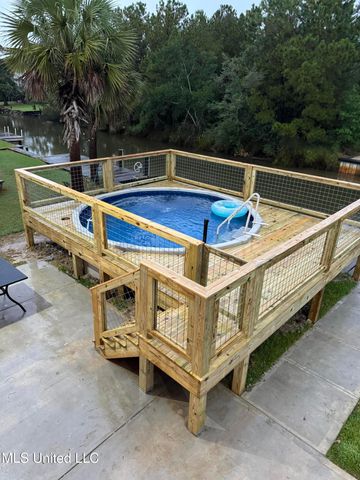 4024 Blue Jay Street, Bay Saint Louis, MS 39520