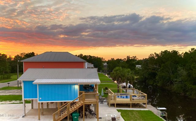 4024 Blue Jay Street, Bay Saint Louis, MS 39520