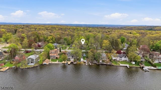 113 E Shore Culver Rd, Frankford Twp., NJ 07826