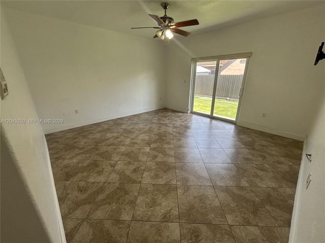 8842 NW 142nd Ln, Miami Lakes, FL 33018