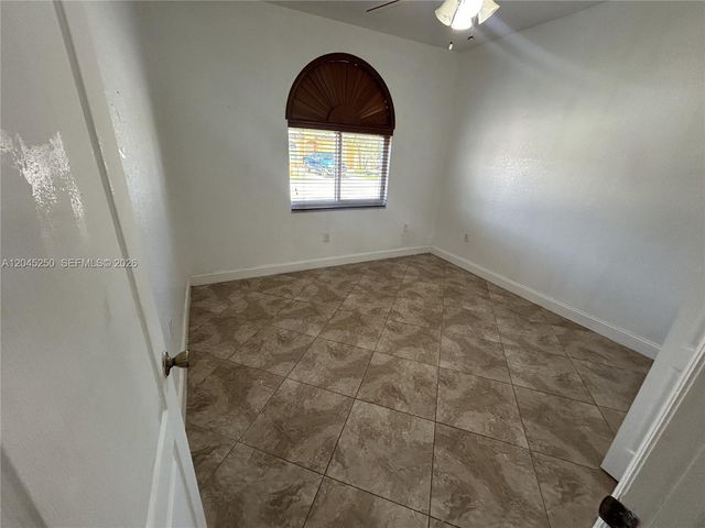 8842 NW 142nd Ln, Miami Lakes, FL 33018