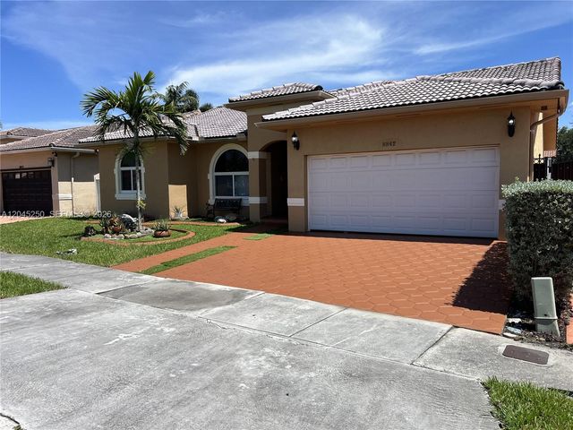 8842 NW 142nd Ln, Miami Lakes, FL 33018