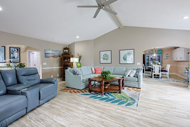 510 3rd Ave. S, Surfside Beach, SC 29575