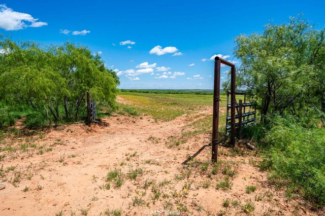 419 County Road, Aspermont, TX 79502