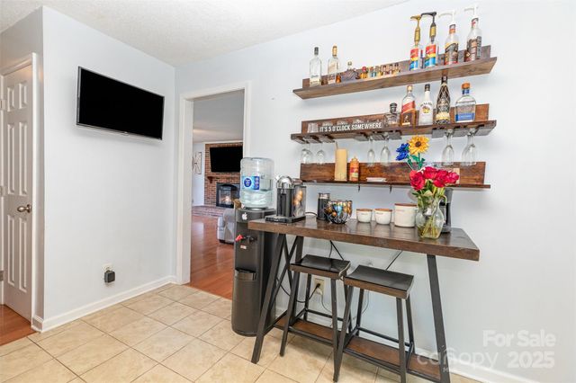 3049 Stablegate Drive, Gastonia, NC 28052