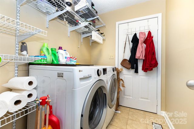 3049 Stablegate Drive, Gastonia, NC 28052
