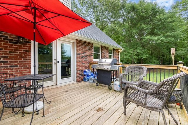 3049 Stablegate Drive, Gastonia, NC 28052