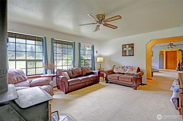 30520 379th Avenue NE, Arlington, WA 98223