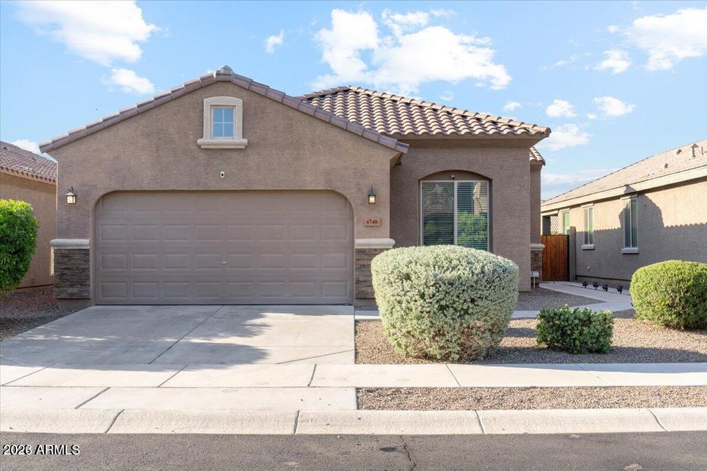 6748 W CHARTER OAK Road, Peoria, AZ 85381 — exterior