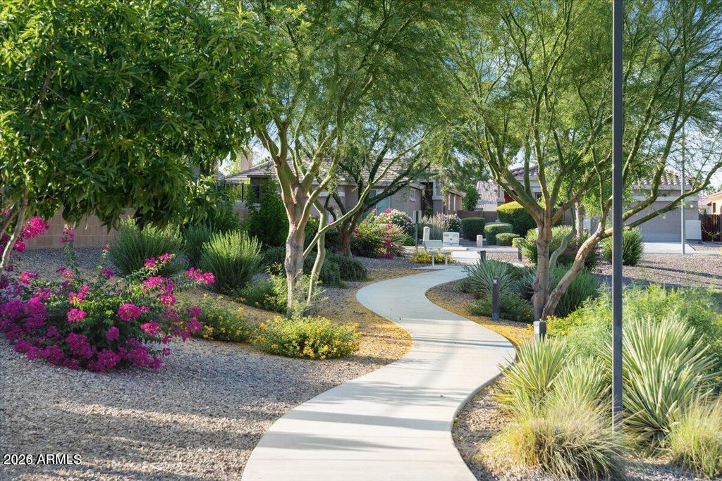 6748 W CHARTER OAK Road, Peoria, AZ 85381 — photo 3