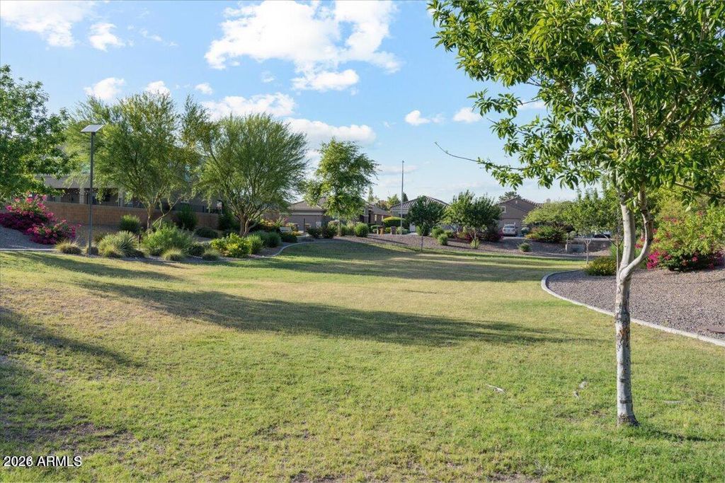 6748 W CHARTER OAK Road, Peoria, AZ 85381 — photo 4