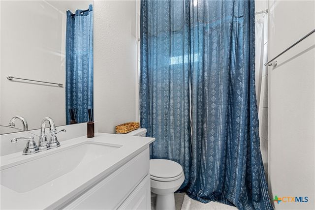 341 Alicante Lane, Liberty Hill, TX 78642