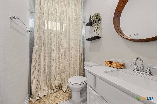 341 Alicante Lane, Liberty Hill, TX 78642