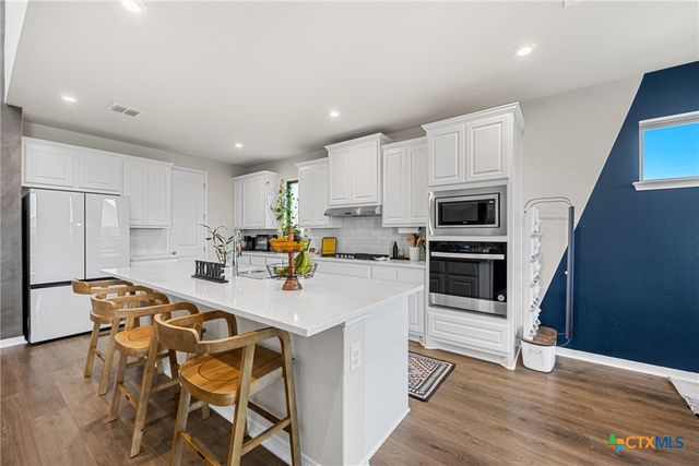 341 Alicante Lane, Liberty Hill, TX 78642