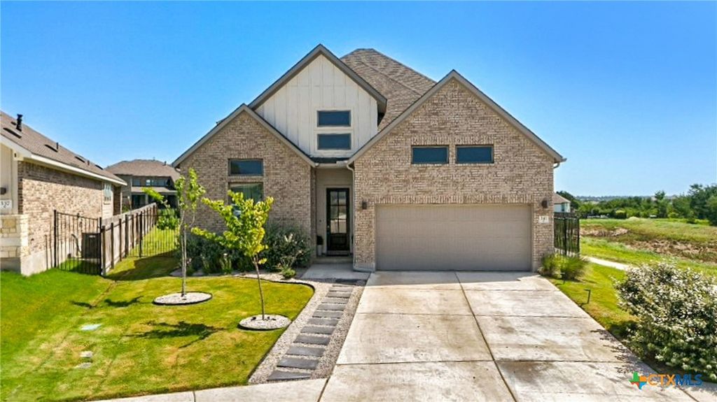 341 Alicante Lane, Liberty Hill, TX 78642
