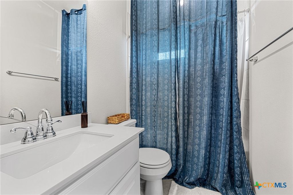 Image 26 of property listing at 341 Alicante Lane, Liberty Hill, TX 78642