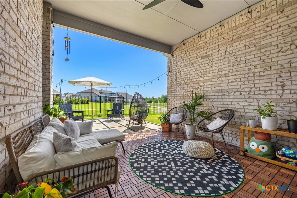 Image 30 of property listing at 341 Alicante Lane, Liberty Hill, TX 78642