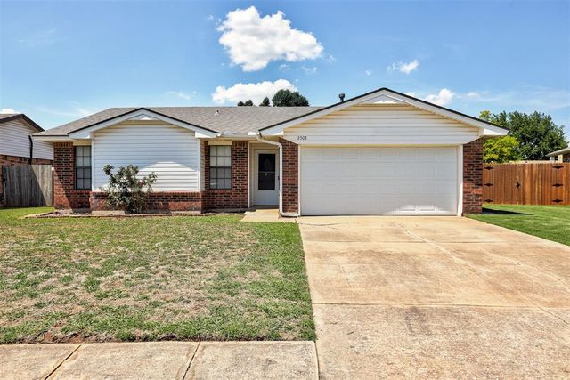 2505 Greenfield Drive, Edmond, OK 73012