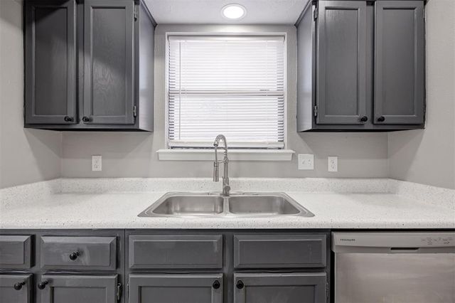 2505 Greenfield Drive, Edmond, OK 73012