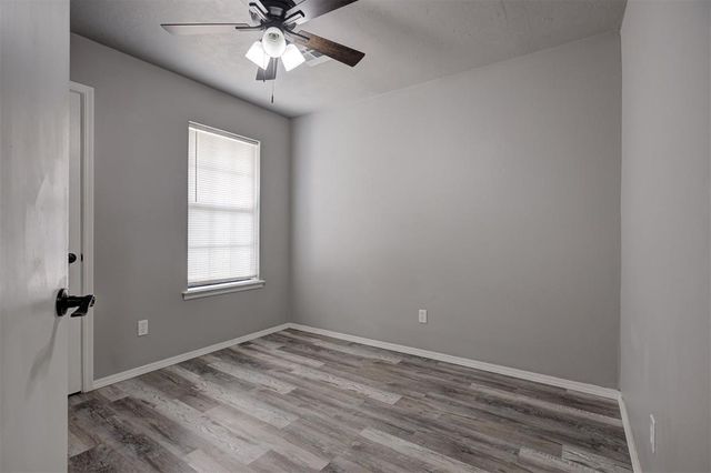 2505 Greenfield Drive, Edmond, OK 73012
