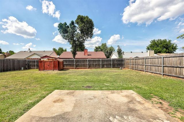 2505 Greenfield Drive, Edmond, OK 73012
