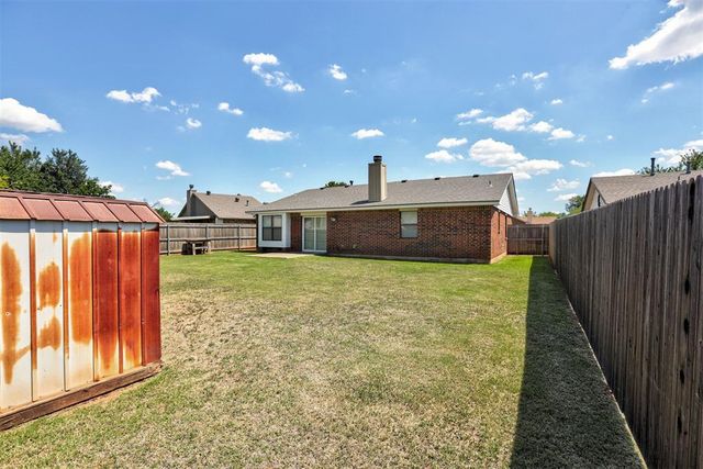 2505 Greenfield Drive, Edmond, OK 73012