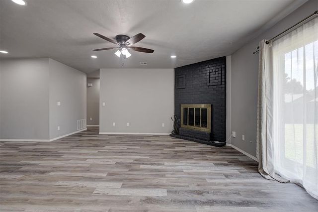 2505 Greenfield Drive, Edmond, OK 73012