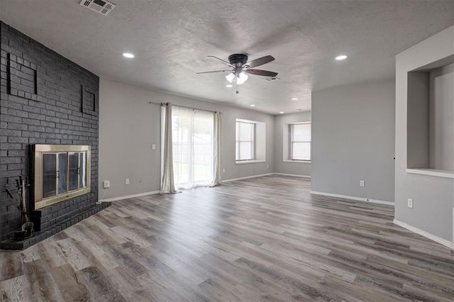 2505 Greenfield Drive, Edmond, OK 73012