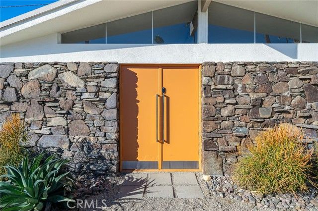 2499 S Palm Canyon, Palm Springs, CA 92264