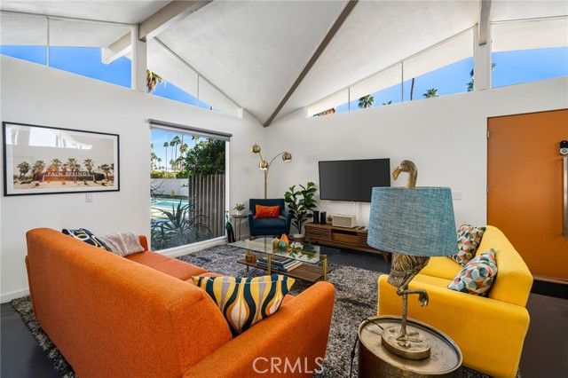 2499 S Palm Canyon, Palm Springs, CA 92264