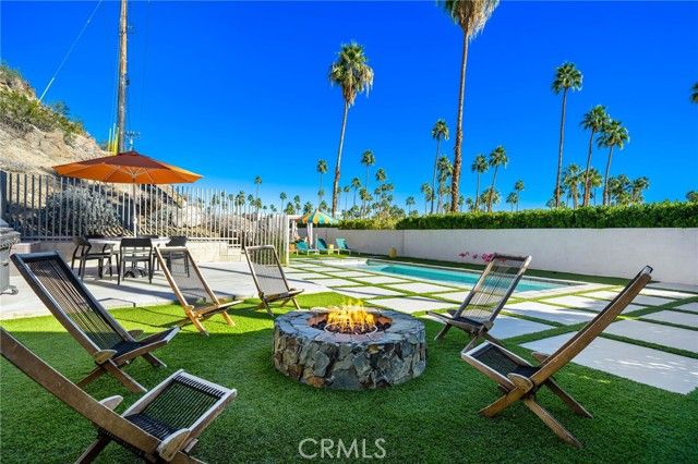 2499 S Palm Canyon, Palm Springs, CA 92264