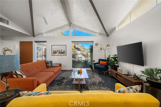 2499 S Palm Canyon, Palm Springs, CA 92264
