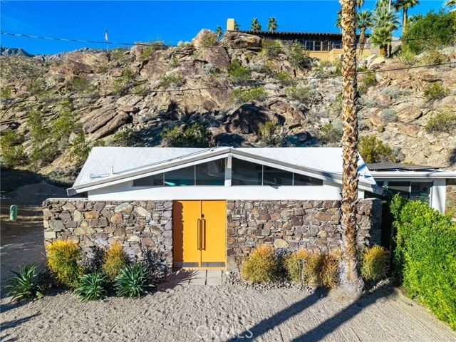 2499 S Palm Canyon, Palm Springs, CA 92264