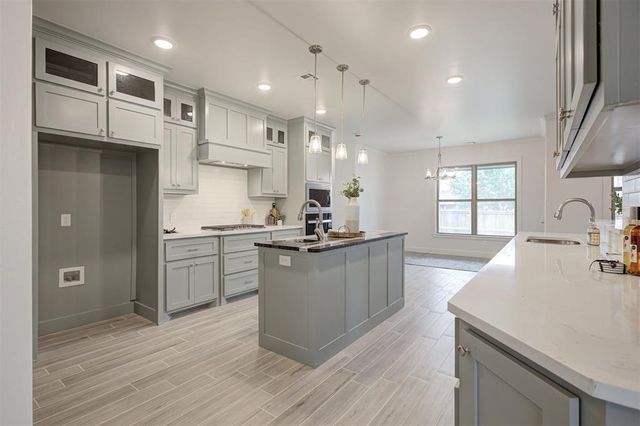 4204 Chesterfield Place, Oklahoma City, OK 73179