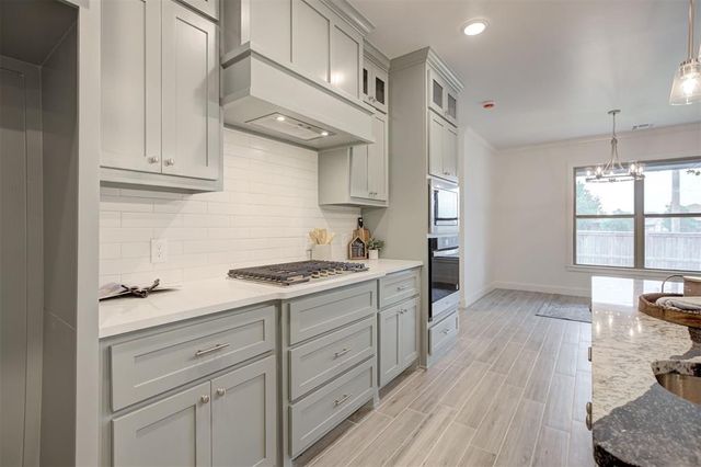 4204 Chesterfield Place, Oklahoma City, OK 73179