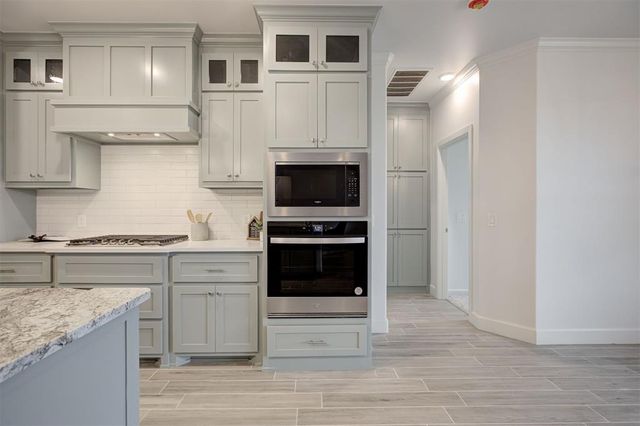 4204 Chesterfield Place, Oklahoma City, OK 73179