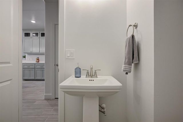 4204 Chesterfield Place, Oklahoma City, OK 73179