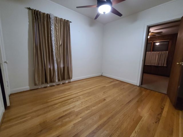 8319 S Crandon Avenue, Chicago, IL 60617